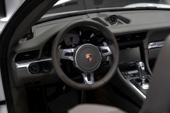 13-Porsche-911-Carrera-4S-11
