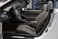 13-Porsche-911-Carrera-4S-12
