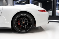 13-Porsche-911-Carrera-4S-14
