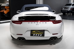 13-Porsche-911-Carrera-4S-2