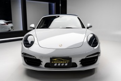 13-Porsche-911-Carrera-4S-4