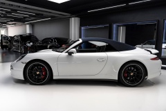 13-Porsche-911-Carrera-4S