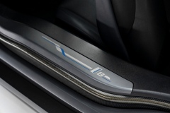 16-BMW-I8-17