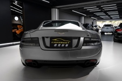16-Aston-DB9-GT-Bond-Edition-銀-黑-13