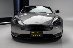 16-Aston-DB9-GT-Bond-Edition-銀-黑-15
