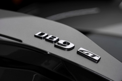 16-Aston-DB9-GT-Bond-Edition-銀-黑-3