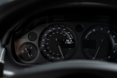 16-Aston-DB9-GT-Bond-Edition-銀-黑