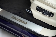 17-Bentley-Bentayga-W12-藍紫-白_-11