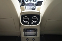 17-Bentley-Bentayga-W12-藍紫-白_-5