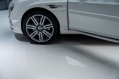 17-Bentley-GT-V8-白-黑白_-17