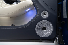 18-Bentley-GT-W12-藍-白_覓奢華LUXURYGOODS-5