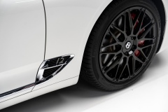 18-Bentley-GT3-白-紅黑-9
