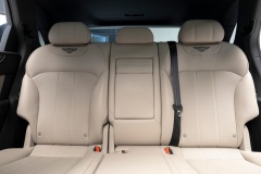 19-Bentley-Bentayga-銀-12