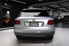 19-Bentley-Bentayga-銀-18