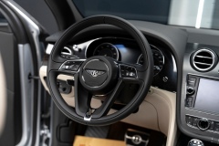 19-Bentley-Bentayga-銀-5