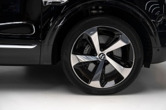 20-Bentley-Bentayga-7座-黑-白黑-9