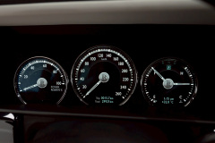 20-Rolls-Royce-Cullinan-黑-白_覓奢華LUXURYGOODS