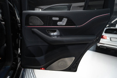 2023-Mercedes-Benz-GLS-Maybach-600-15