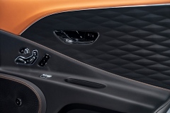 21-Bentley-FS-白-黑駝_-19