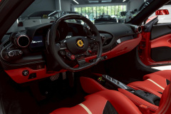 22-Ferrari-F8-spider-紅-紅_覓奢華LUXURYGOODS-11