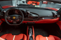 22-Ferrari-F8-spider-紅-紅_覓奢華LUXURYGOODS-24