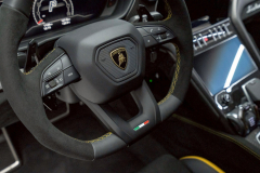 24-Lameborghini-URUS-Performante-白_黑黃_覓奢華LUXURYGOODS-6