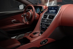Aston-Martin-DB11_-12